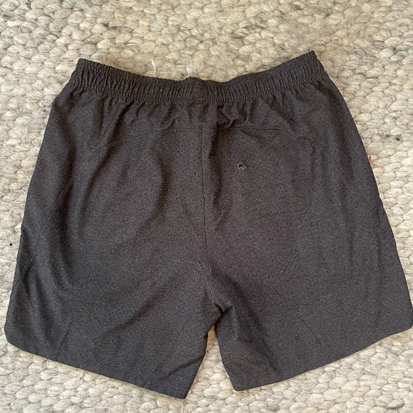 Rhone Shorts - Picture 4 of 5